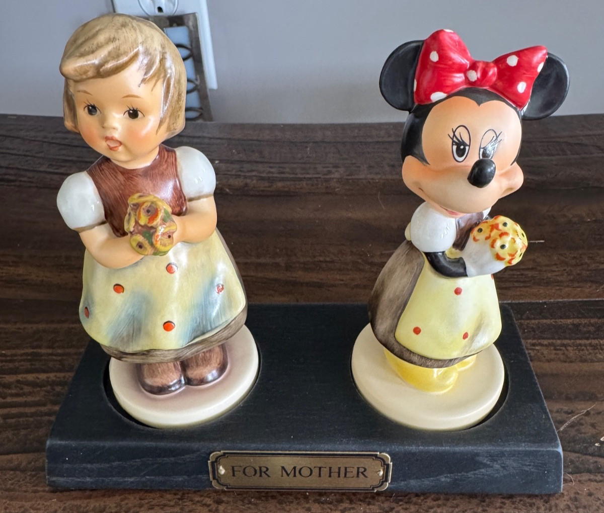 Hummel Goebel Disney Convention For Mother Set Minnie Mouse 724 of 1200 Ltd Ed