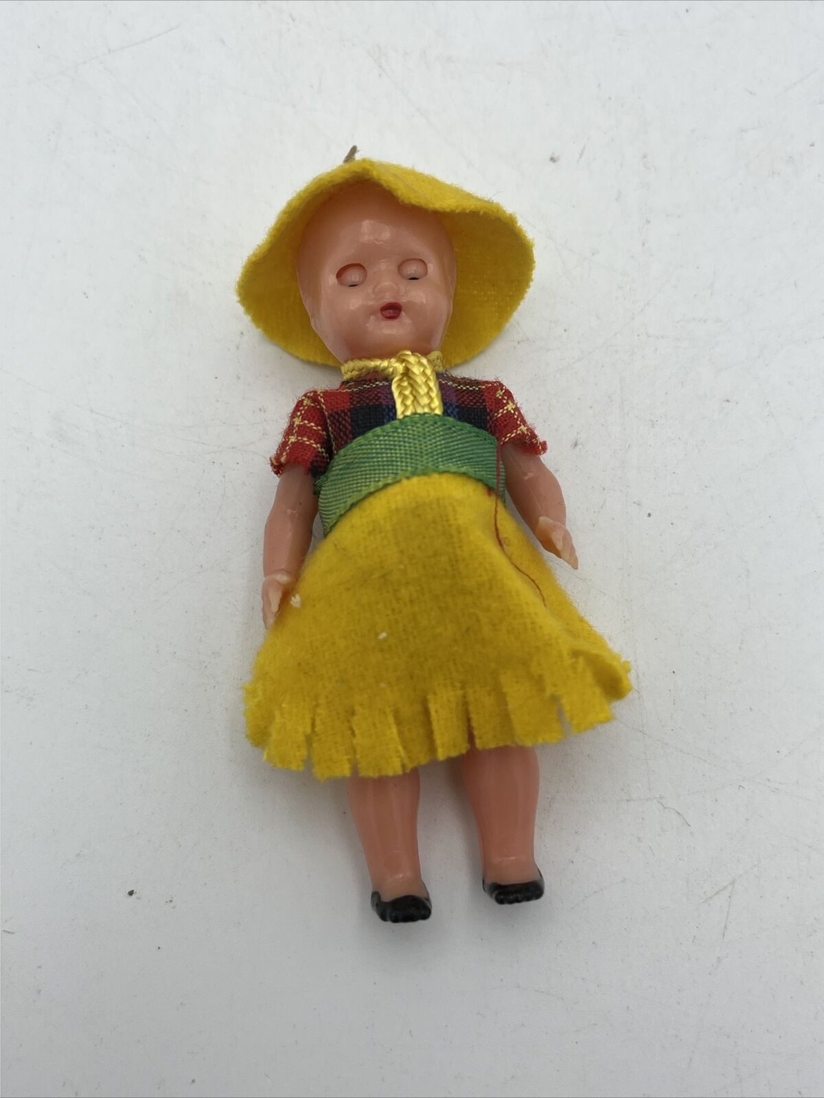 VINTAGE MINIATURE CELLULOID DOLLS MADE IN ITALY FARM GIRL YELLOW DRESS PLASTIC