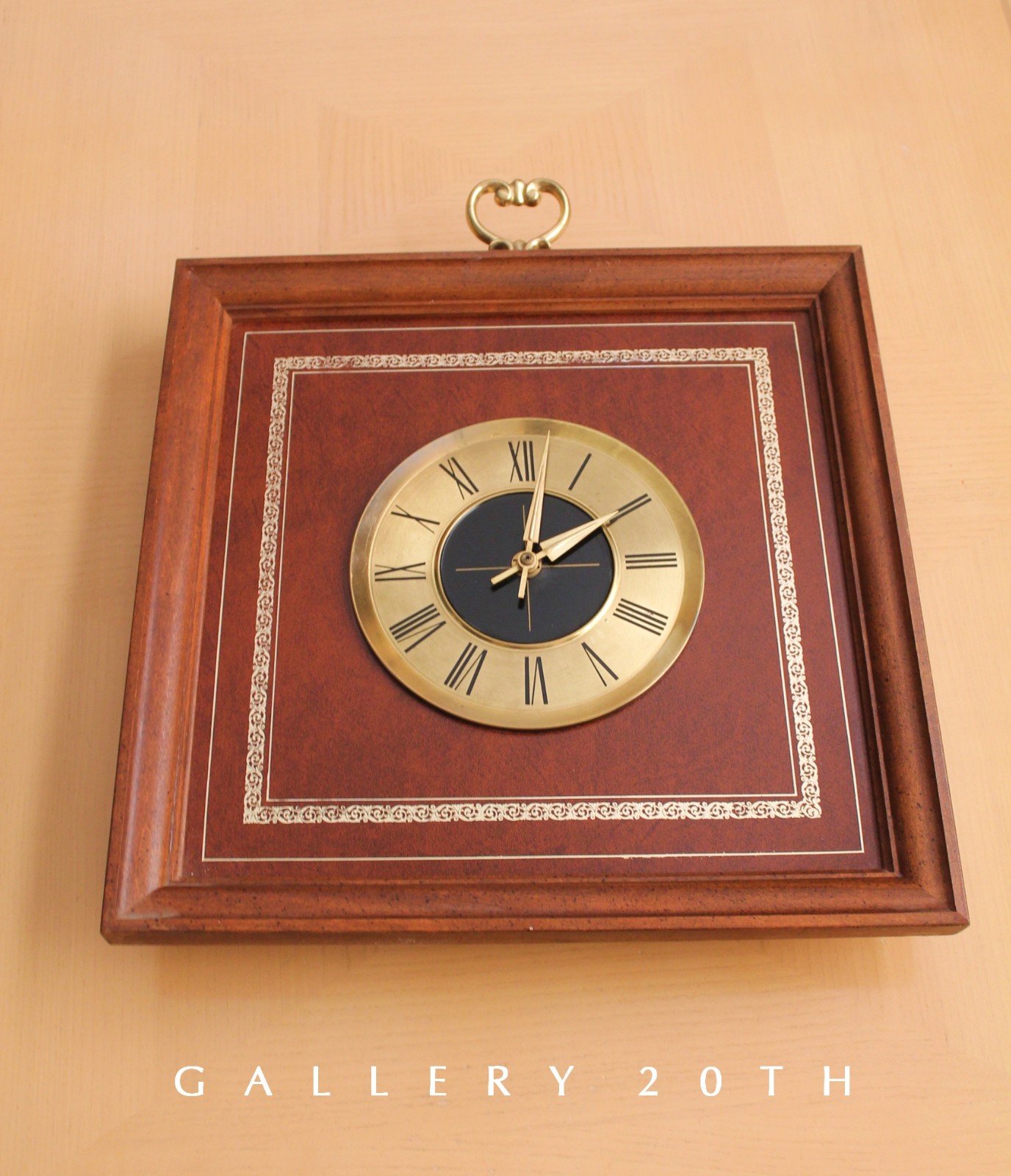 SUPERB MID CENTURY MODERN WALL CLOCK VTG WOOD DEN LIBRARY GOLD BROWN 50'S 60's