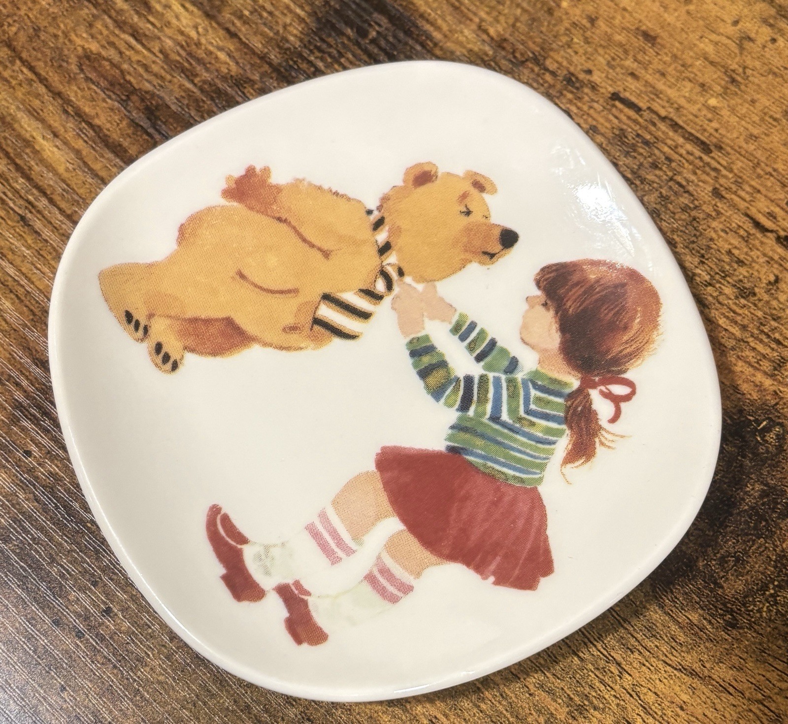 Vintage Arabia Finland Hand Painted Wall Plate Girl And Bear Uppo Bear