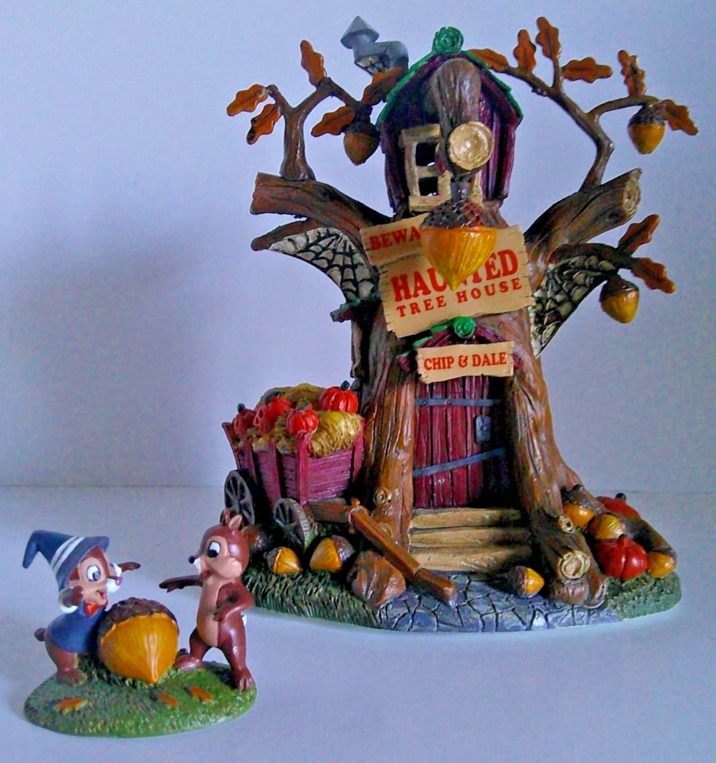 Hawthorne Village Disney Halloween Harvest Villa Chip & Dale's Haunted Treehouse
