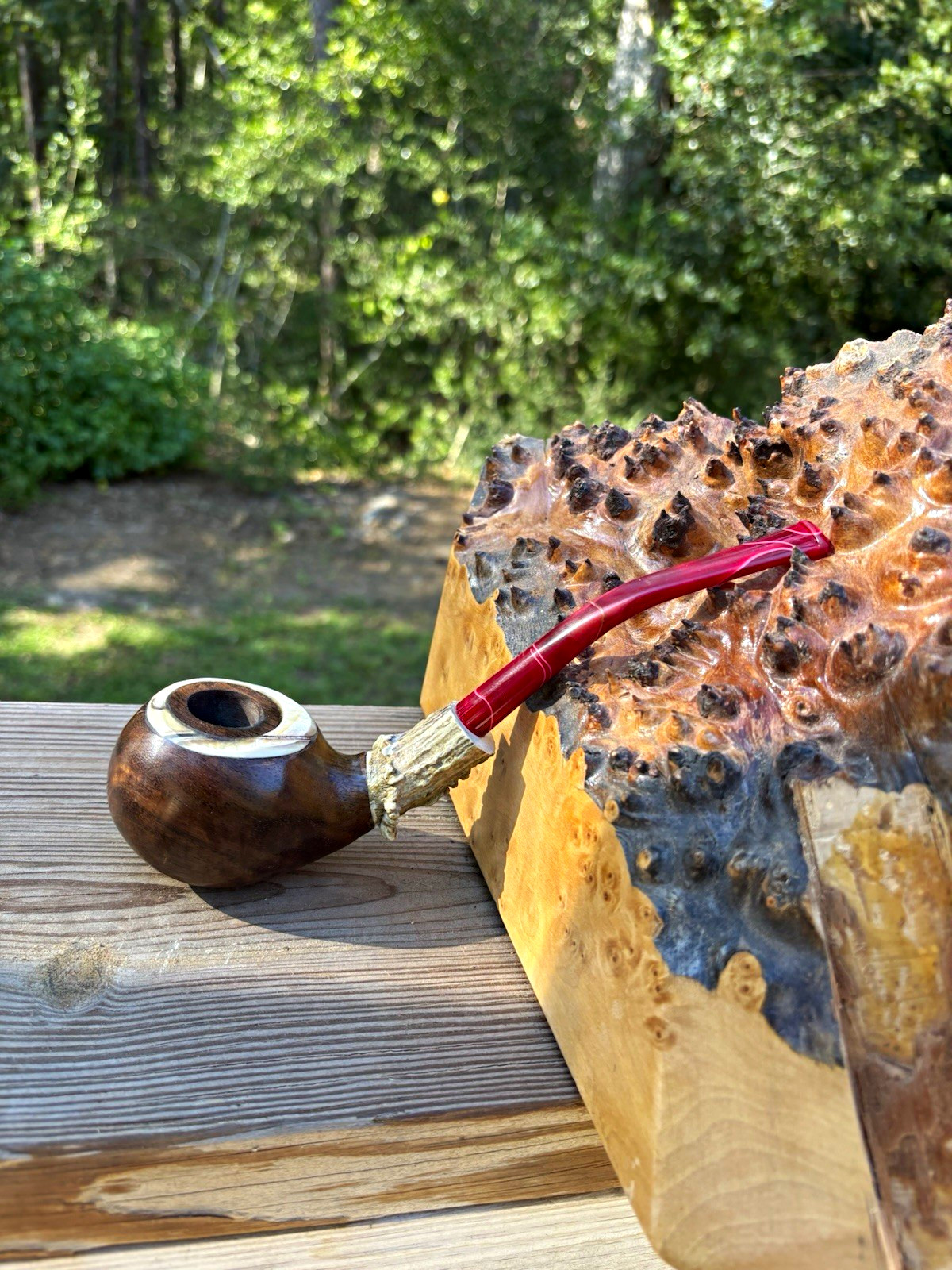 Walnut Apple pipe with half bent red acrylic stem Walnut Apple pipe with half bent red acrylic stem