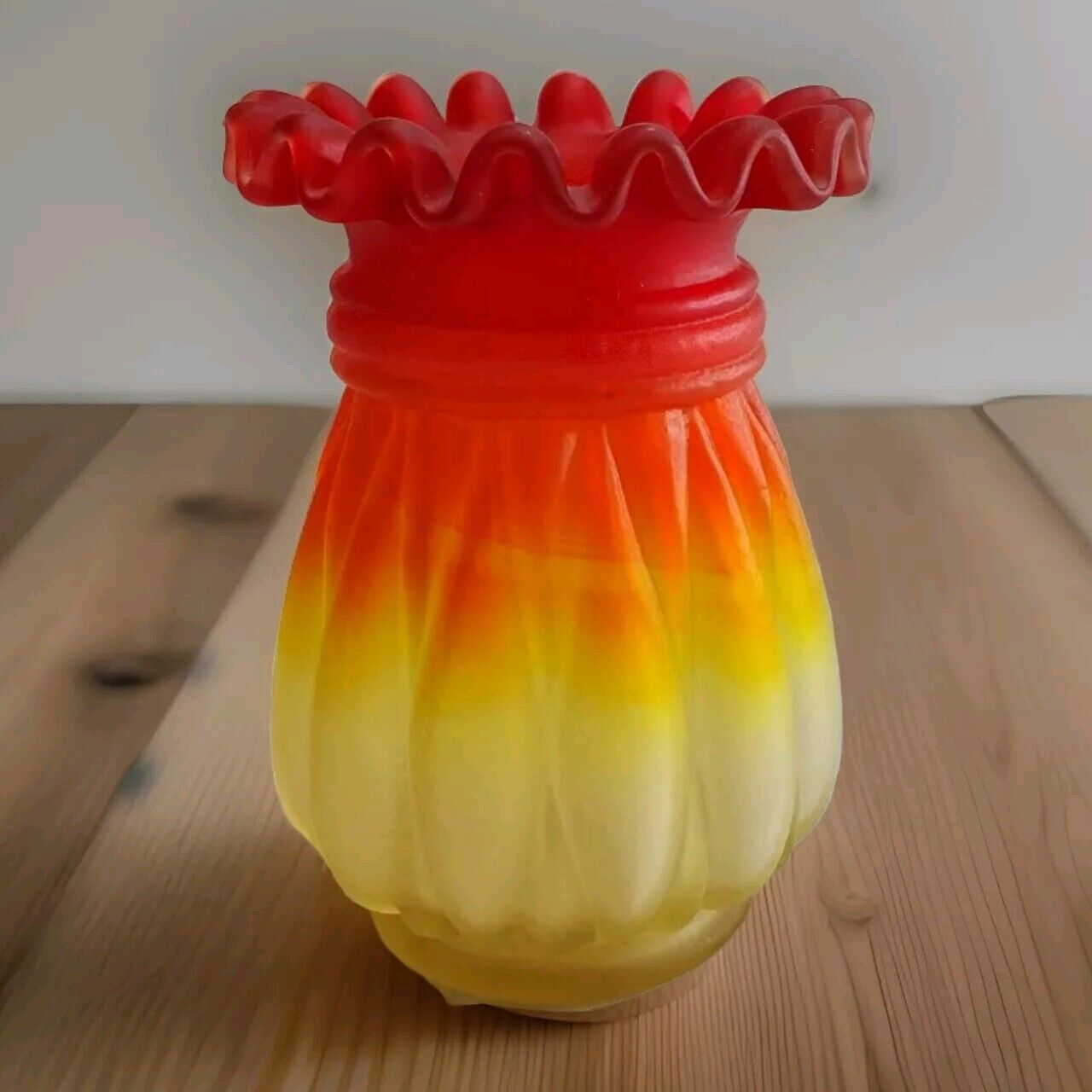 Vintage Amberina Ruffled Vase Satin Glass Red Orange Yellow UV Glow 5\