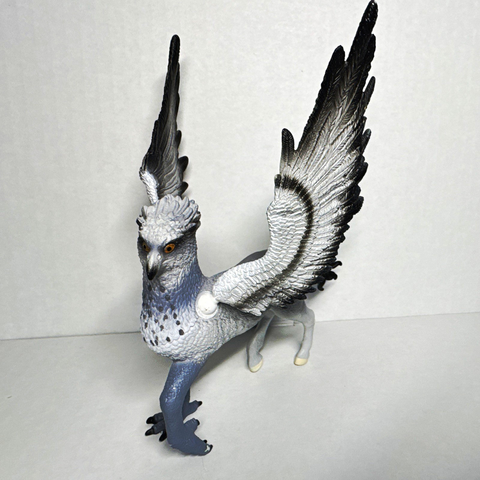 Schleich Fantasy Pegasus Winged Horse Figurine Figure Gray/White Gray & Black