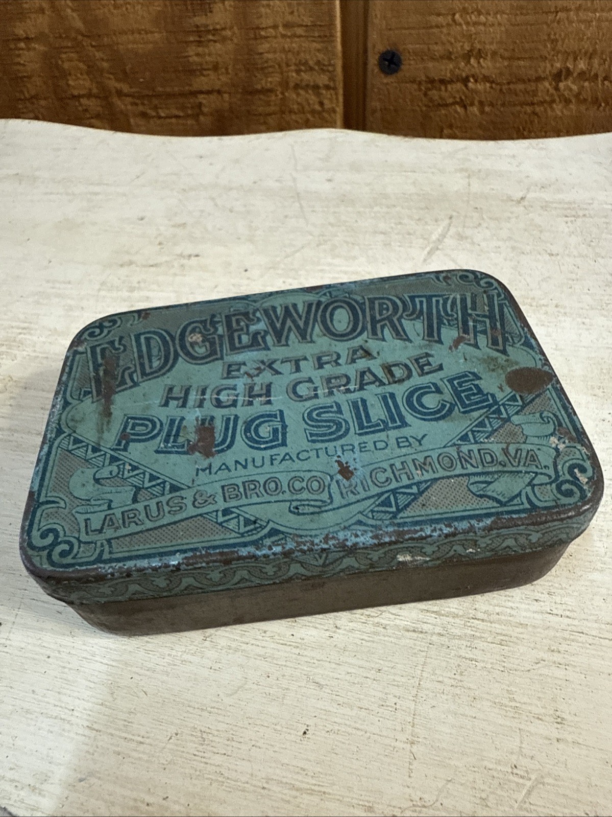 Vintage Edgeworth Extra High Grade Plug Slice Tobacco Tin Larus & Bro