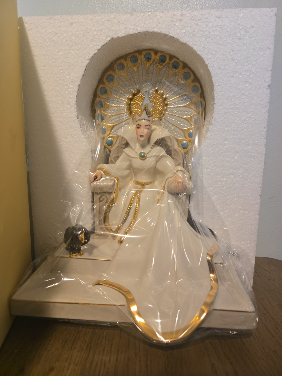 Lenox Walt Disney Showcase Court of the Wicked Queen NEW IN BOX Mint - Free S&H