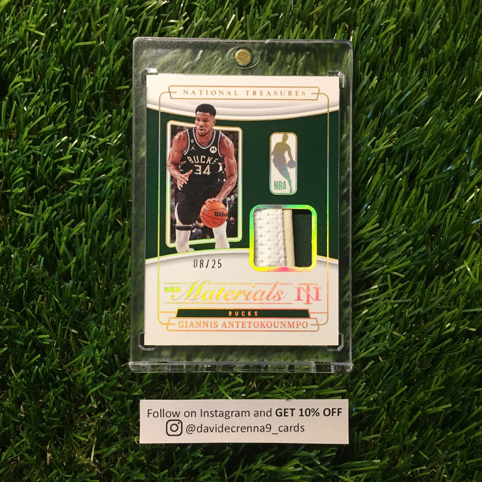 Giannis Antetokounmpo 2022-23 National Treasures #NM-GAB Jersey Patch - 08/25