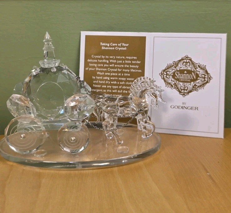 Godinger Crystal Wedding Coach Figurine Style 495 – Elegant Gift –