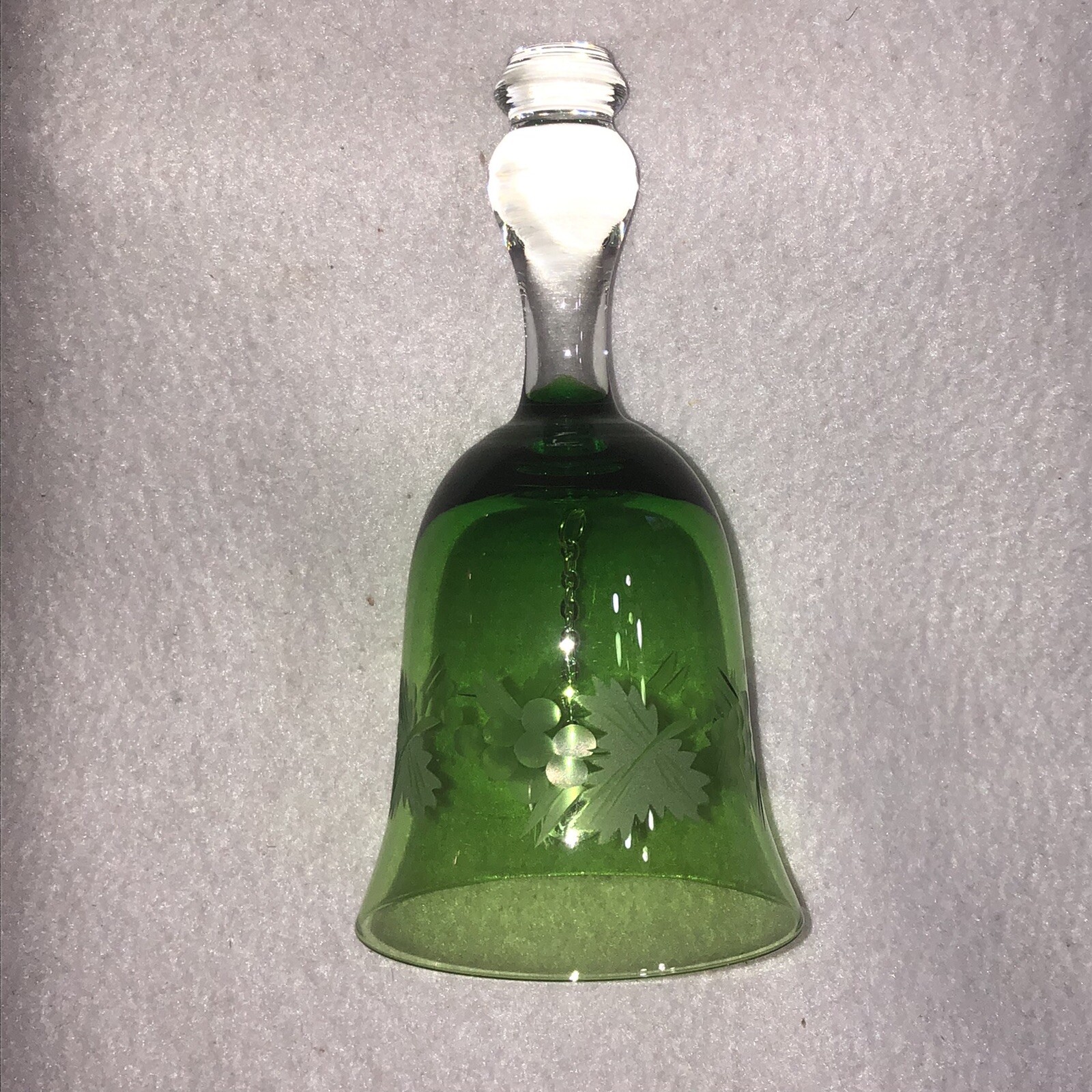Green Crystal Glass BELL Etched Grapes with Leaves Unbranded 5\