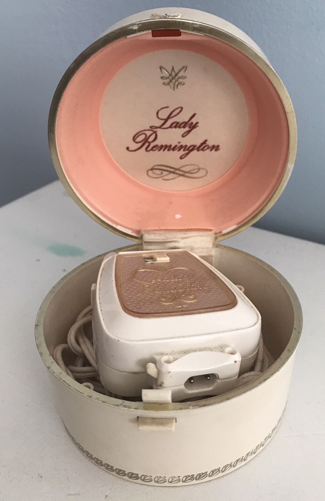 Vintage Lady Remington proncess Ivory Electric Shaver
