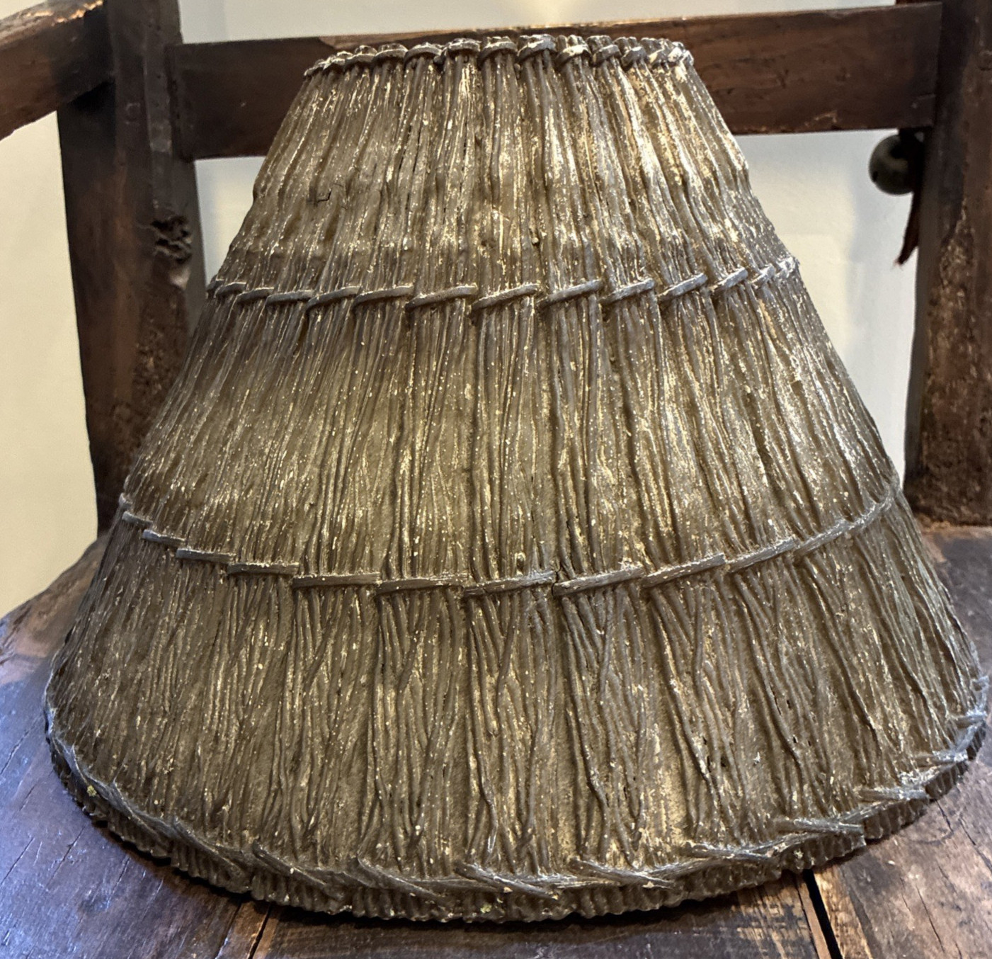 VINTAGE RESIN LAMPSHADE TEXTURED GATHERED LOOK 9\