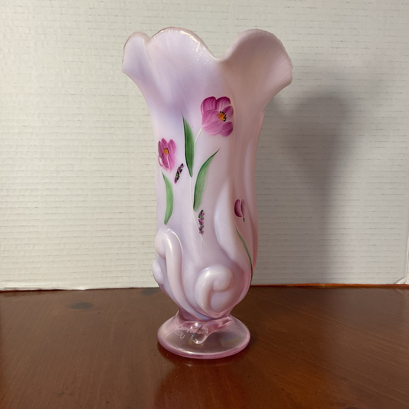 Fenton Tulip Delight on Rosemilk Opalescent Glass Swung/Handkerchief Vase**2005
