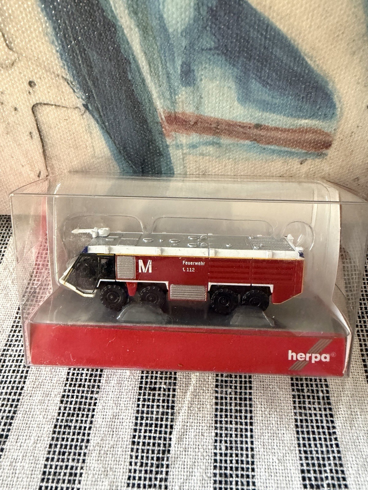 Herpa 1:200 Airport Accessories Fire Engine Truck \