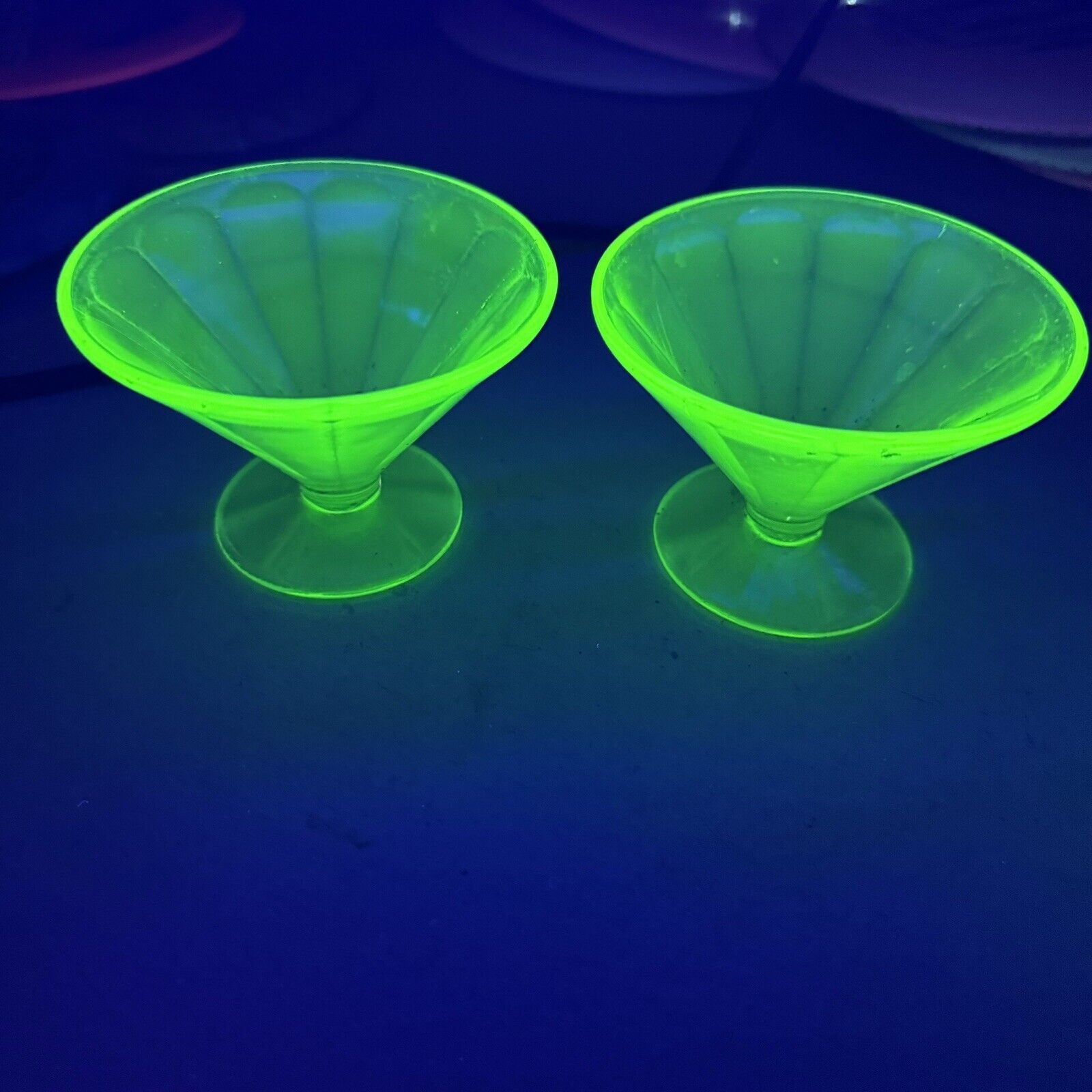 Pair 2 Federal Green Depression Sherbet Dessert Dishes Uranium Glass F Stamped