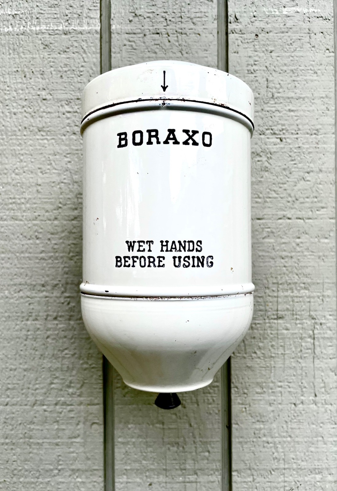 Vintage Boraxo Powder Hand Soap Dispenser Gas Station Wall Mount Borax Enamel