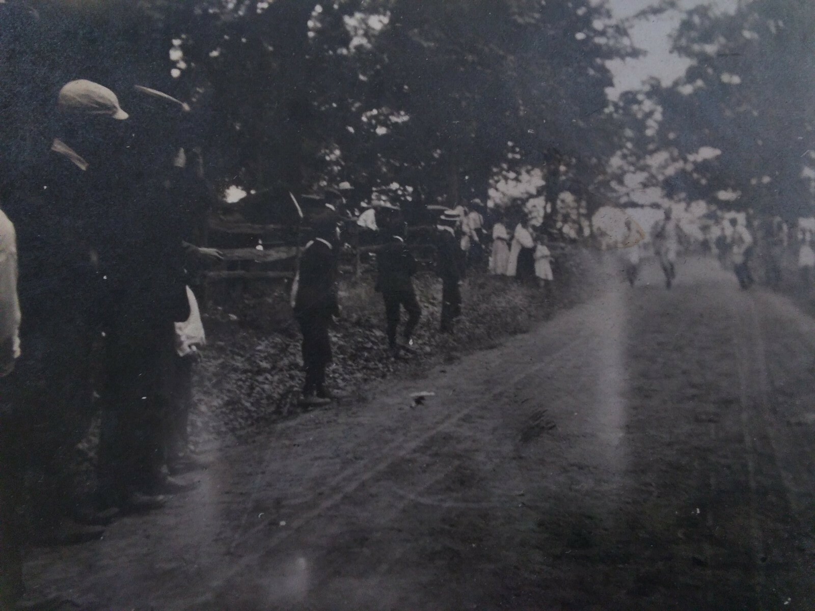 Road Race Antique Photo VTG Early 1900s Fashion Hats Runners Olympics? Dirt Fans Road Race Antique Photo VTG Early 1900s Fashion Hats Runners Olympics? Dirt Fans