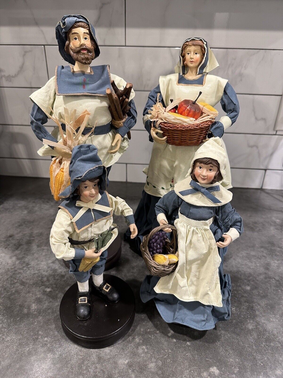 Lot of 4 Vintage Silvestri Paper Mache Pilgrim Family Figures - Thanksgiving