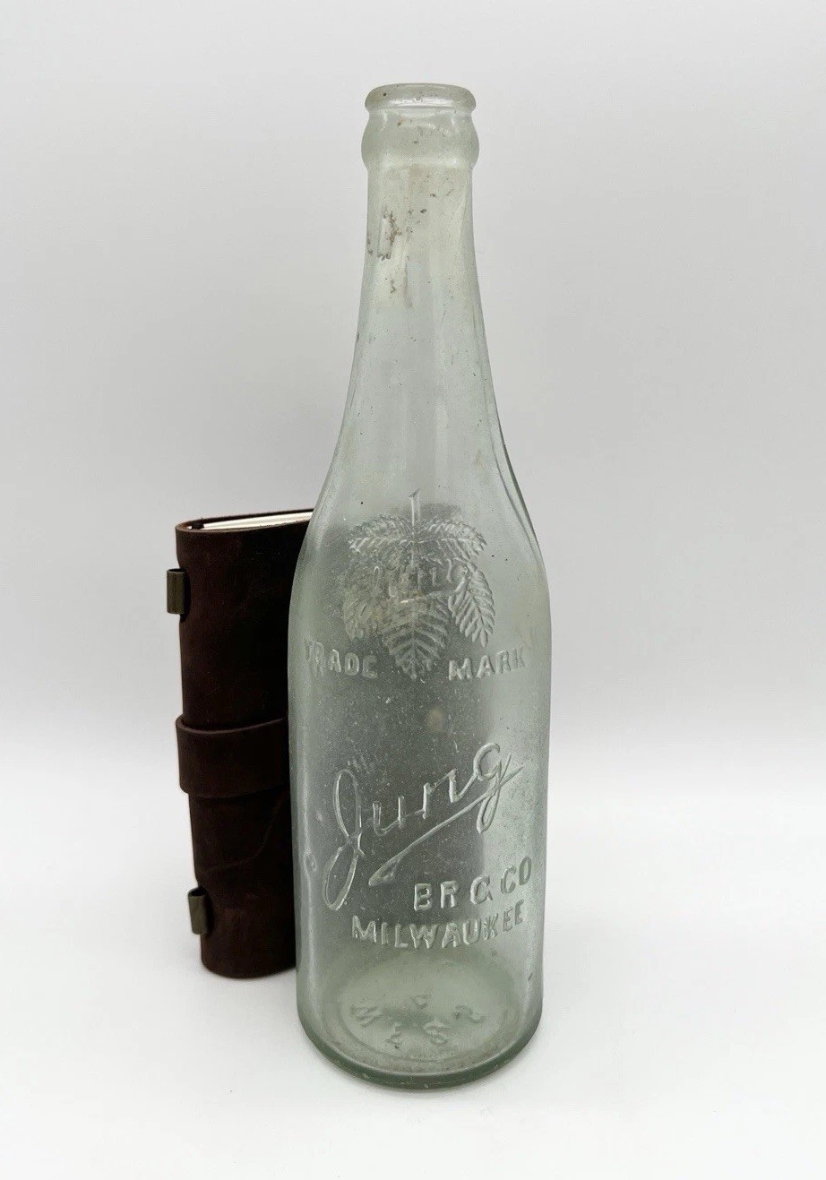 Antique Jung Brewing Co. Milwaukee Beer Bottle Embossed Logo Pre Prohibition