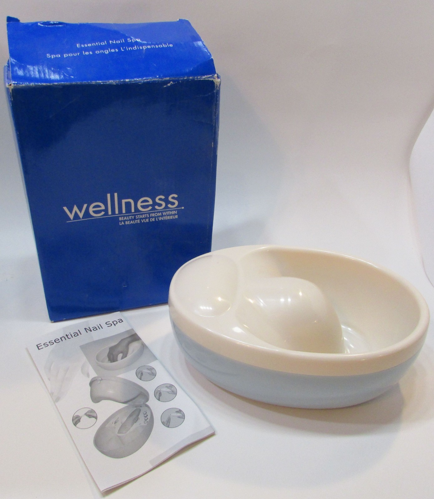 New 2004 Unused Avon Wellness Manicure Pedicure Essential Nail Spa in Box w Book