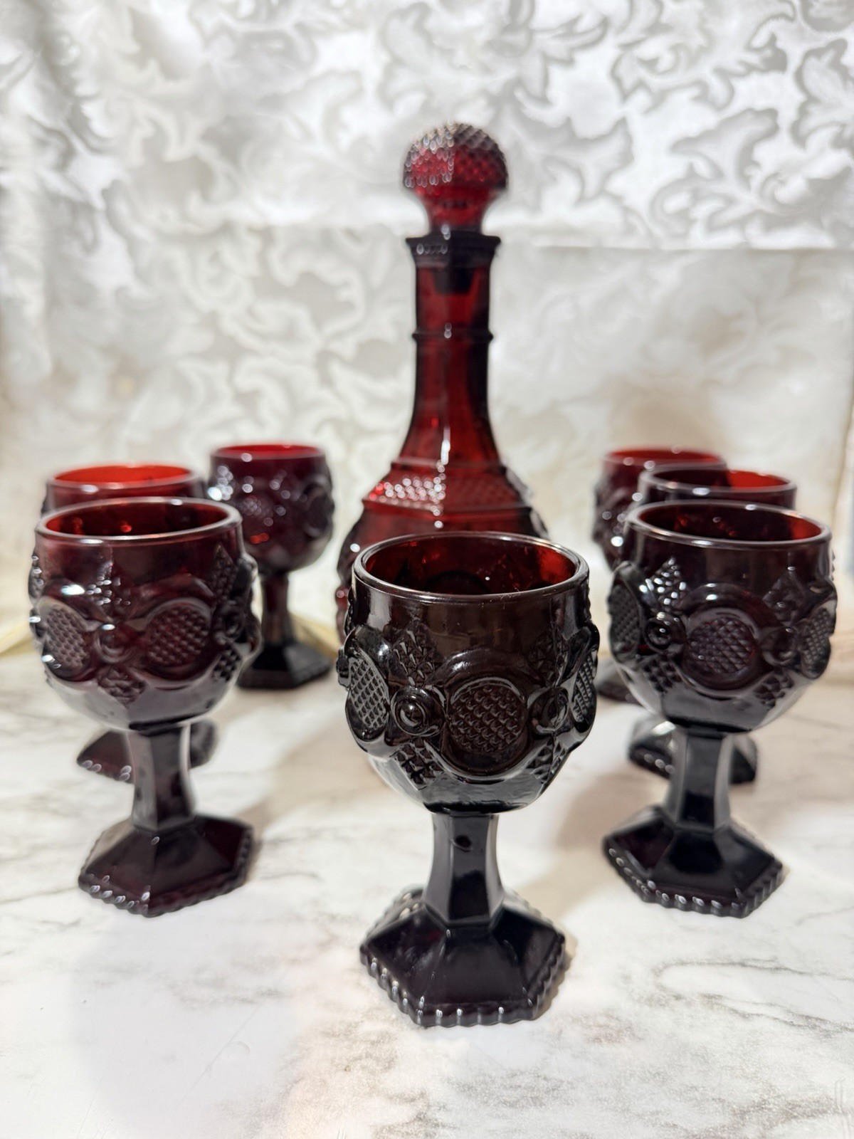8pc AVON 1876 CAPE COD RUBY RED GLASS 8 4 1/2 In Cordial WINE GOBLETS (3390) 8pc AVON 1876 CAPE COD RUBY RED GLASS 8 4 1/2 In Cordial WINE GOBLETS (3390)
