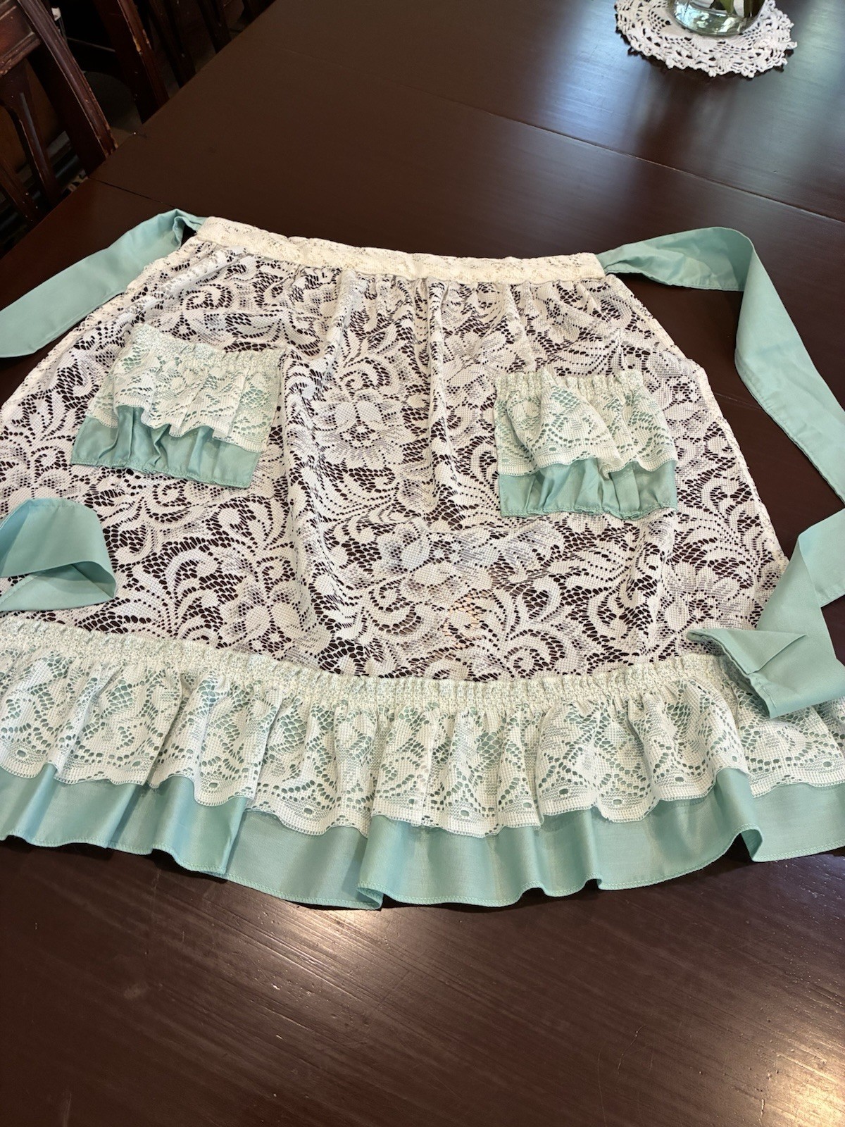 VTG 1950s 1960s Mint Green Lace Half Apron Hostess Retro Pockets Ruffle Tiered