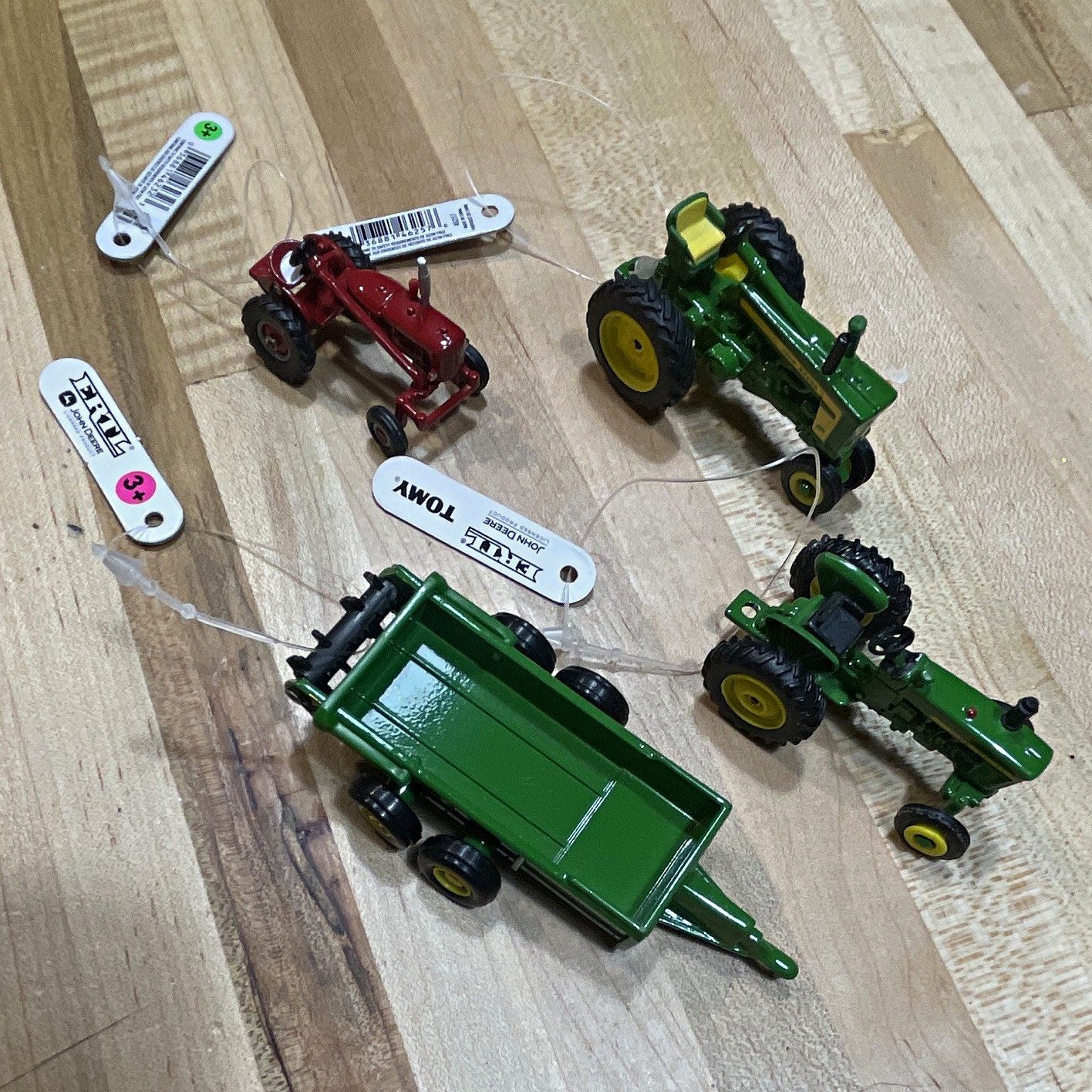 John Deere Diecast Farm Vehicle Lot Tractors & Wagon/Green Grain Cart ERTL NWT