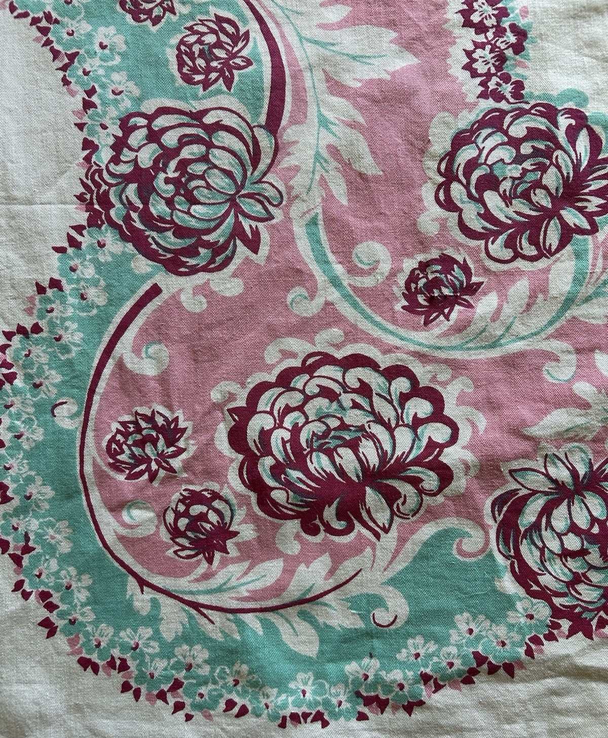 50s Vintage MCM Tablecloth Chysanthemum Mums FLORAL Pink Aqua Burgundy 52\
