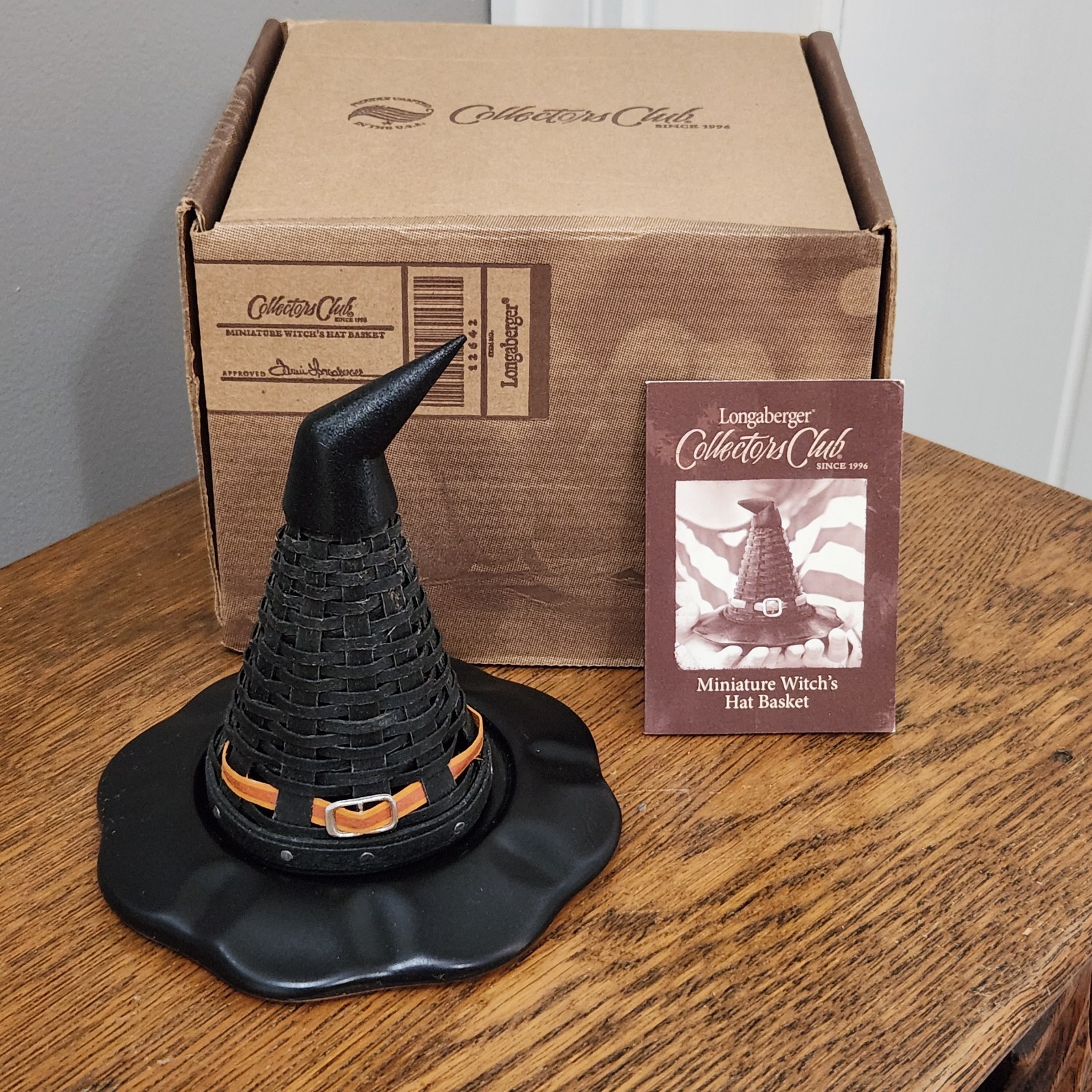Longaberger 2013 Halloween Miniature Witch’s Hat Basket+Pottery Base #12642 USA