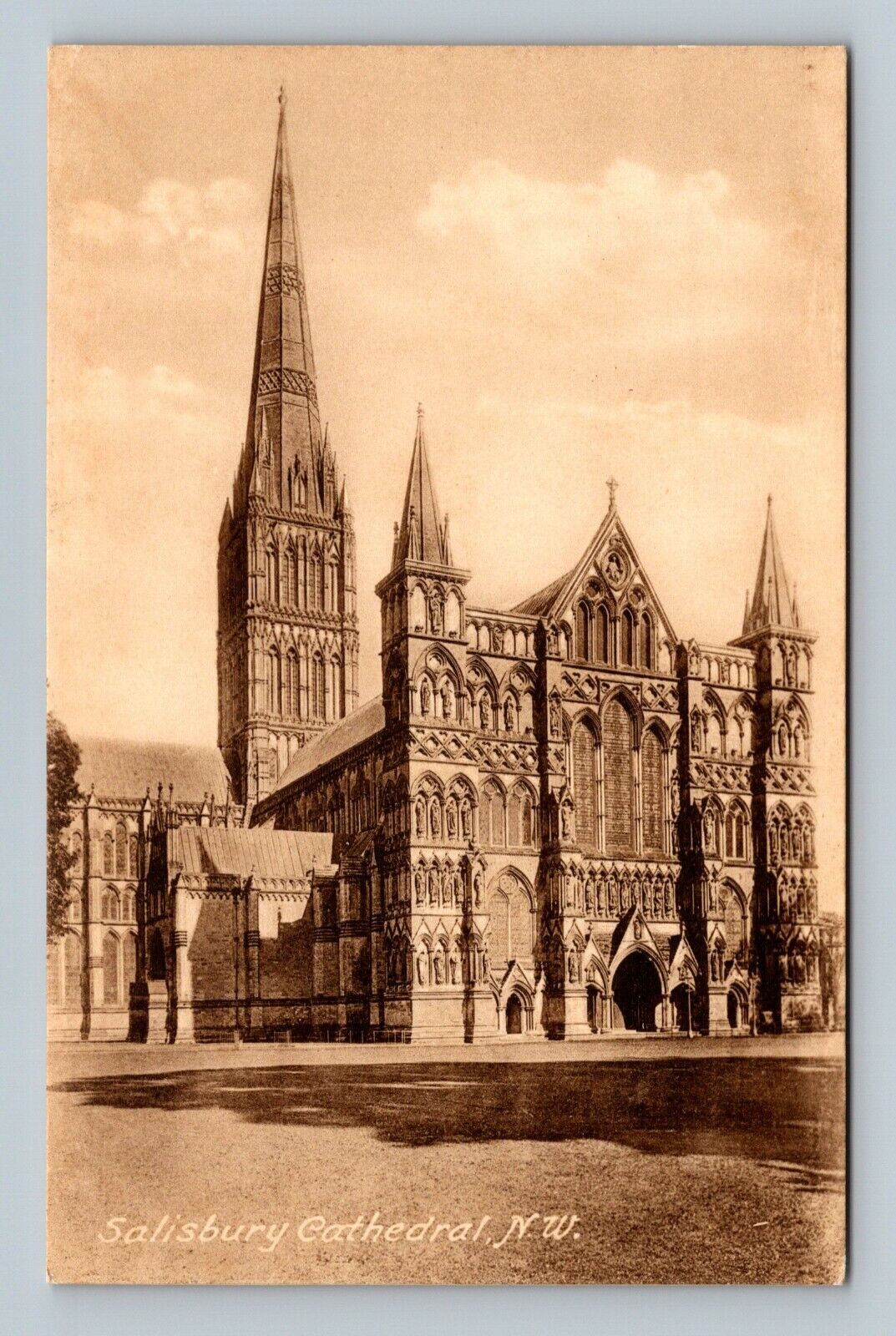 United Kingdom England Salisbury Cathedral Postcard UNPOSTED