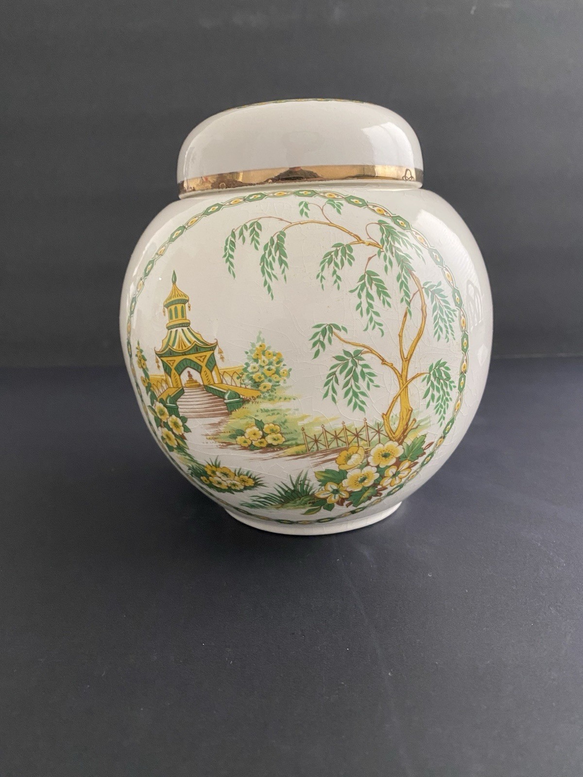 Vintage Arthur Wood Lidded Ginger Jar Marked  Made In England 5873 6.5”T