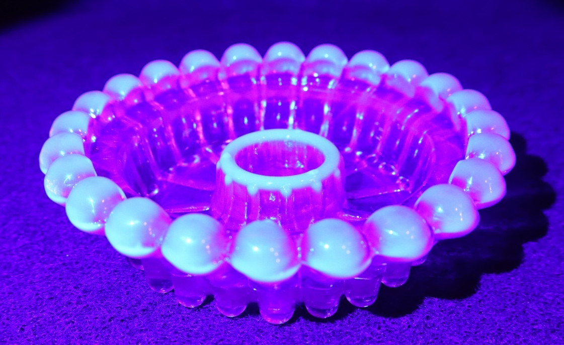 VTG 30s DEPRESSION Anchor Hocking PINK BOOPIE Glass Candle Holder UV GLOW PURPLE