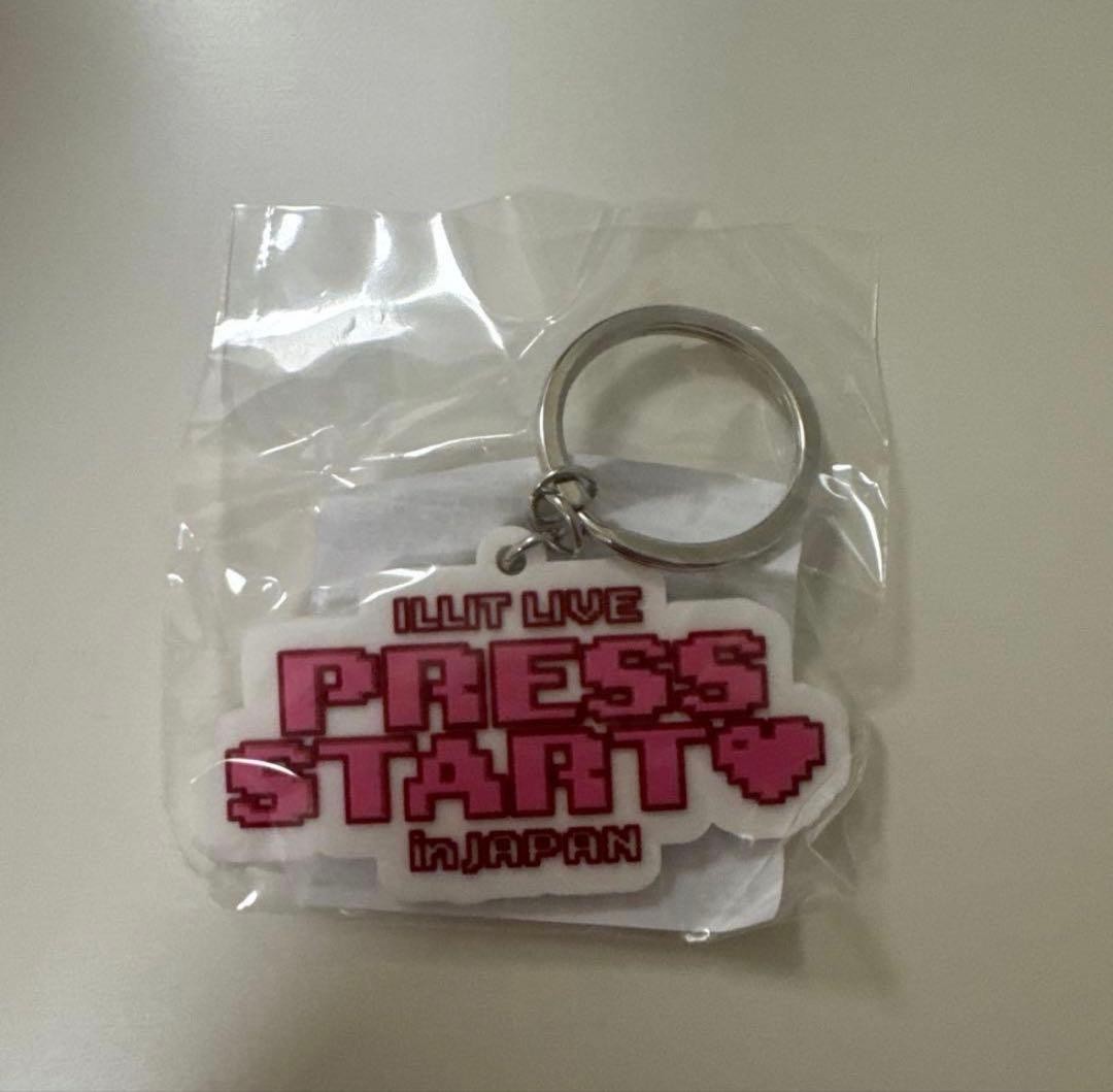 ILLIT Keychain PRESS START in JAPAN Pink Acrylic MIB