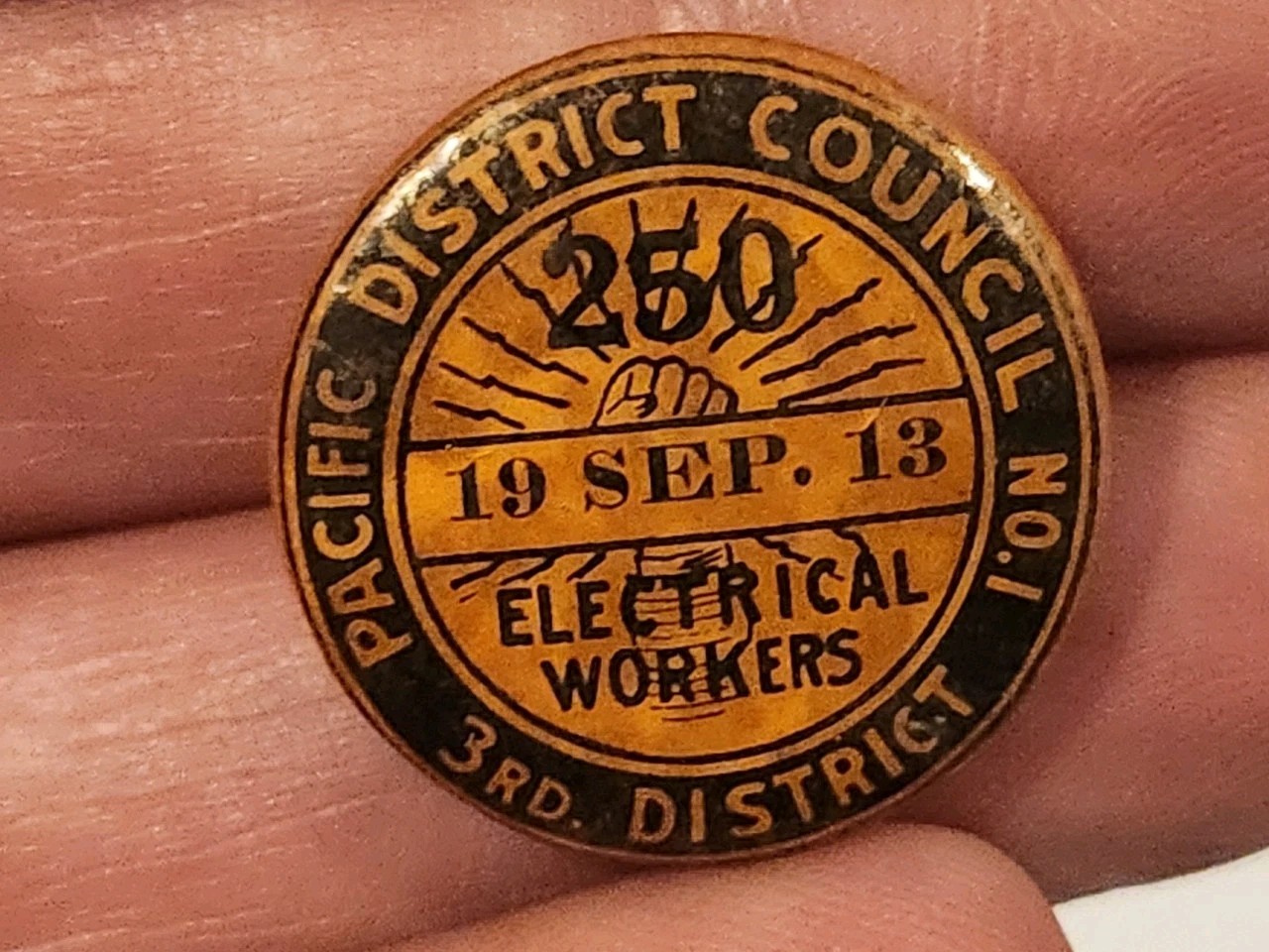 Vintage 1913 International Brotherhood of Electrical Workers Pin