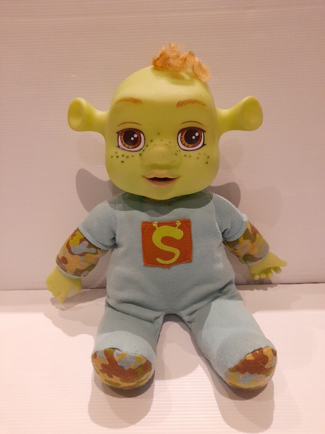 Shrek The Third Official Plush Laugh With Me Baby Talks & Vibrates *WORKING*