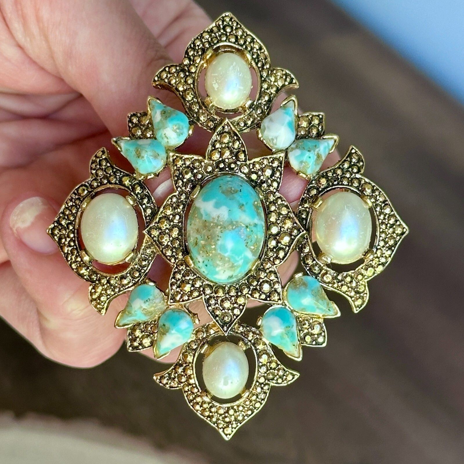 VINTAGE Sarah Coventry 1968 Remembrance Collection Brooch Faux Turquoise Pearl