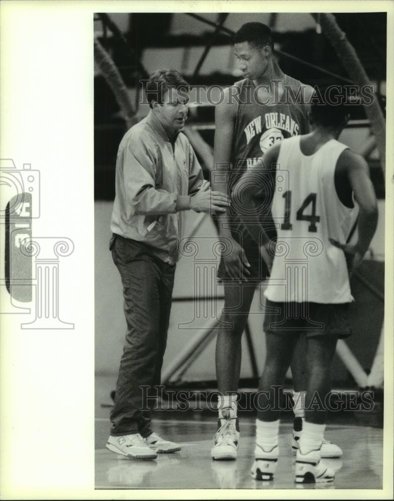 1990 Press Photo Tim Floyd, University of New Orleans Basketball Coach