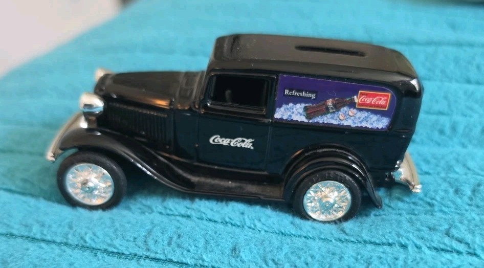ERTL Coca-Cola 1932 Ford Panel Van Die-Cast Bank 1/43 Scale, Released 1999