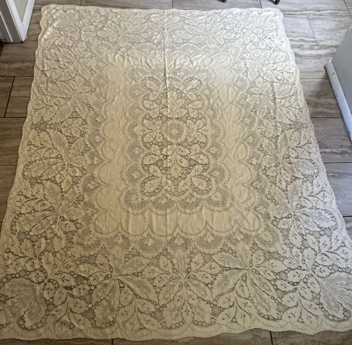 Antique Vintage Off White Rectangle Lace Tablecloth 81x60 In.