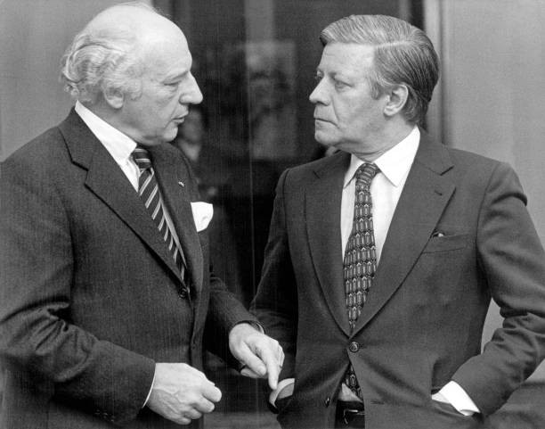 German president Walter Scheel informs chancellor Helmut Schmidt on- Old Photo