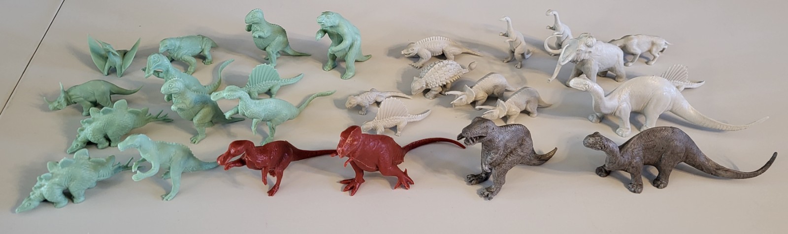 Vintage Marx Dinosaurs w/ Gray Marbled Tyrannosaurus Rex & Brontosaurus 28 Pcs