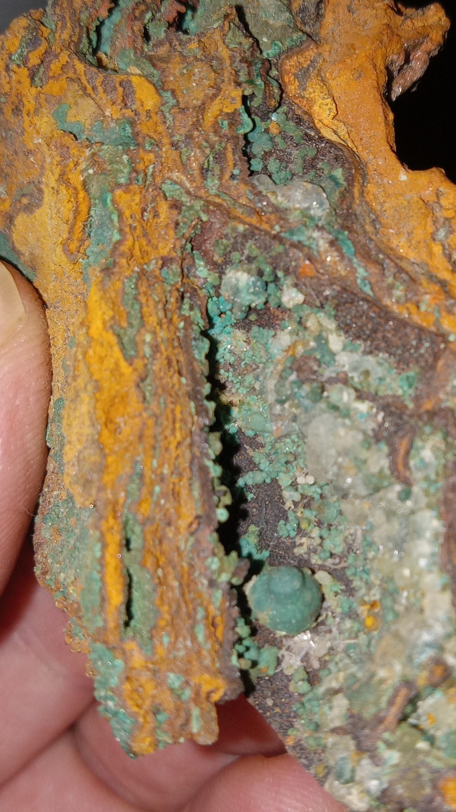 Conichalcite with calcite mineral specimen 