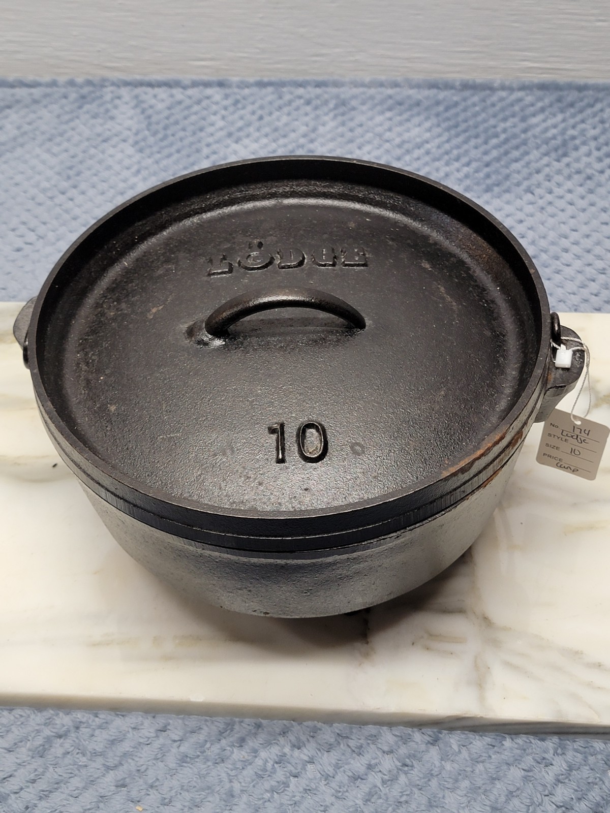 Excellent Vintage Lodge No.10CO (D) Camp No Cracks With Lodge Trivet 