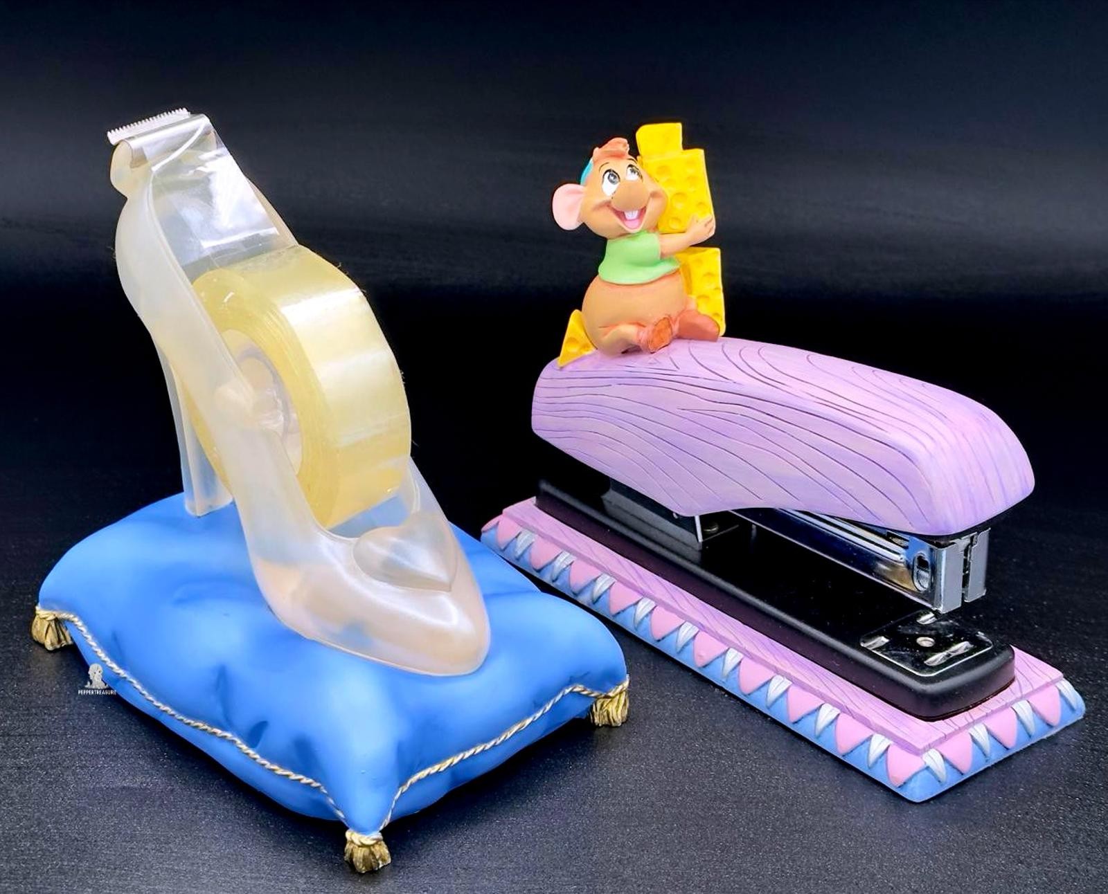 Disney Cinderella Gus Gus Cheese Stapler | Mouse Desk Figurine Office Decor. Disney Cinderella Gus Gus Cheese Stapler | Mouse Desk Figurine Office Decor.