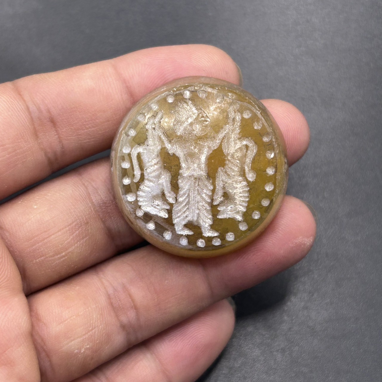 Rare Ancient Near Eastern Agate Stone Roman King And Animals Intaglio Bead