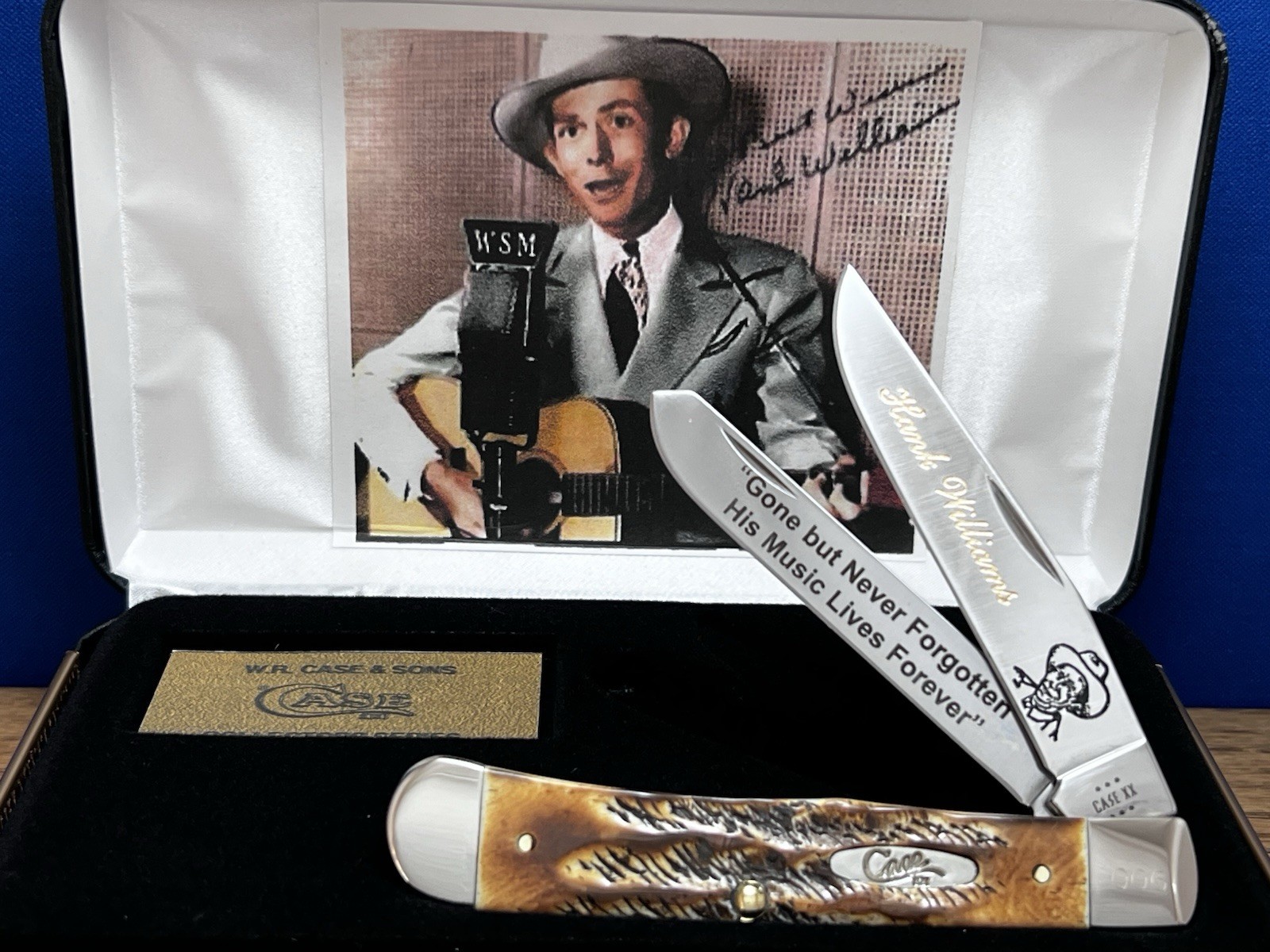 Case XX Hank Sr. Beautiful boneStag Trapper Knife Gold Etch Blades,Display,NEW Case XX Hank Sr. Beautiful boneStag Trapper Knife Gold Etch Blades,Display,NEW