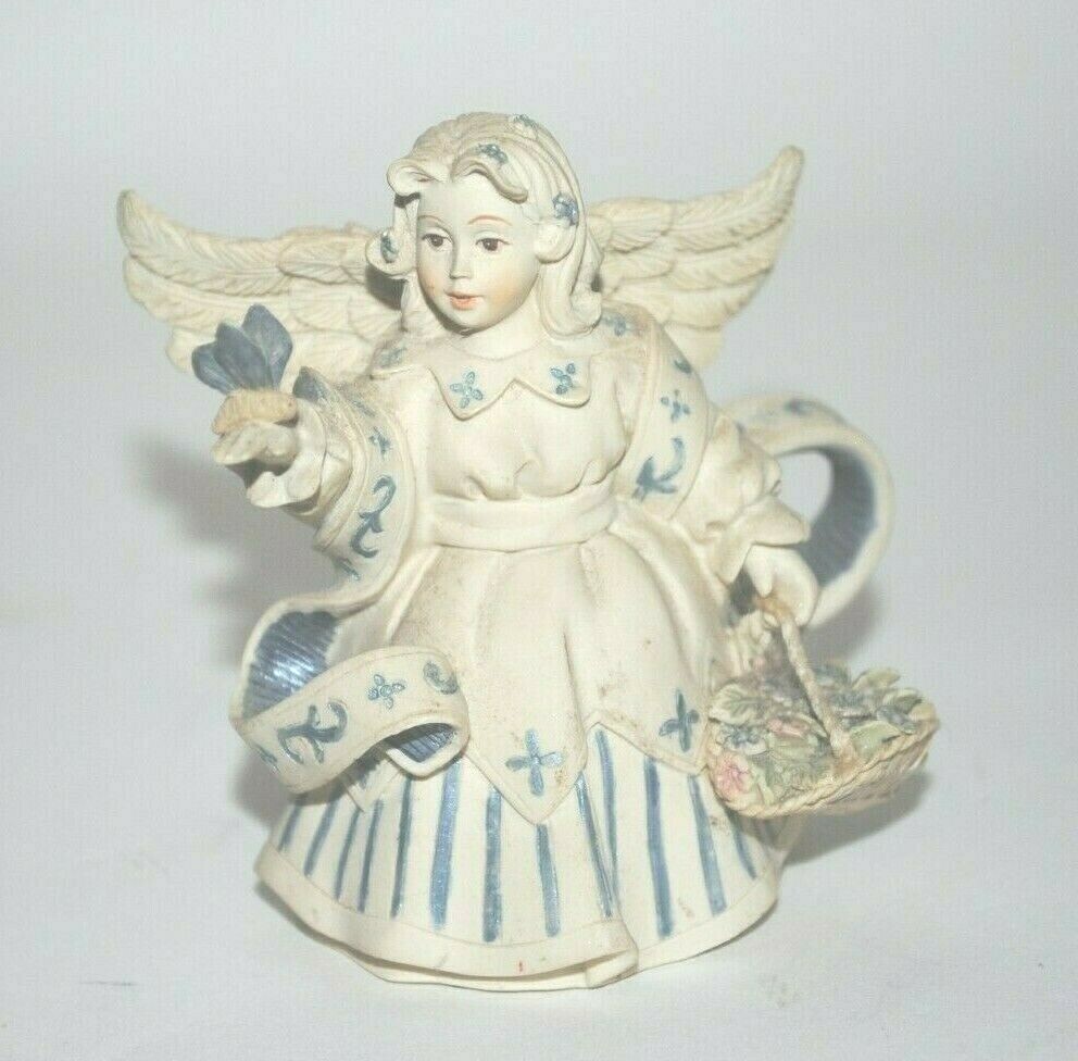 SARAH\'S ANGELS 2001 SERENITY LITTLE BIT OF HEAVEN ANGEL 00207