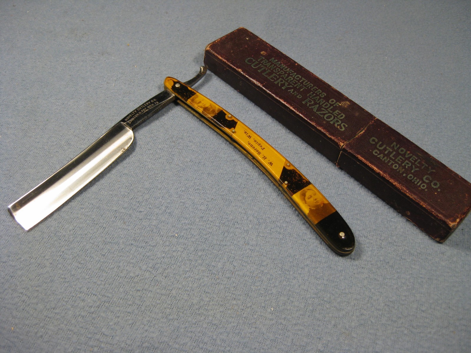 Rare Antique Novelty Cutlery Co. W.H. Serene Pepin Wis. Straight Razor Org. Box
