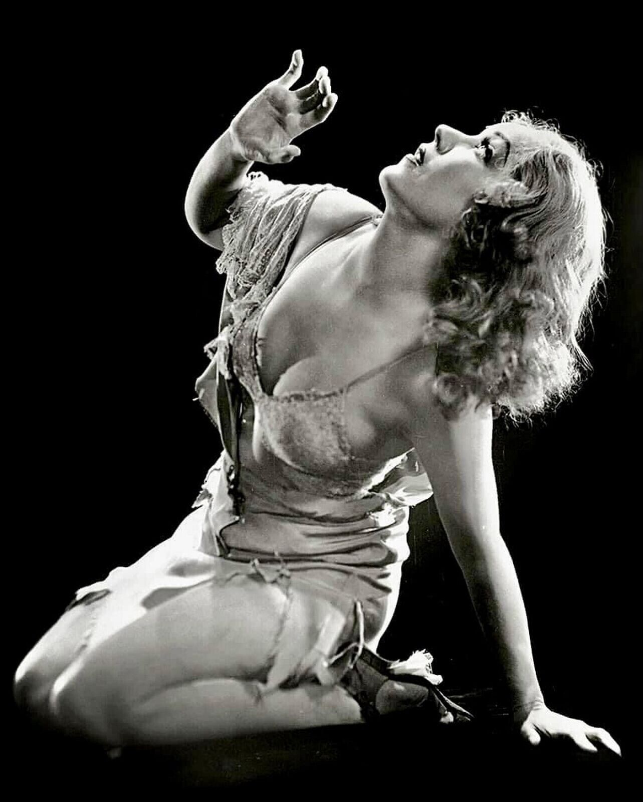 Actress FAY WRAY in 1933 KING KONG Movie Iconic Picture Photo 4x6