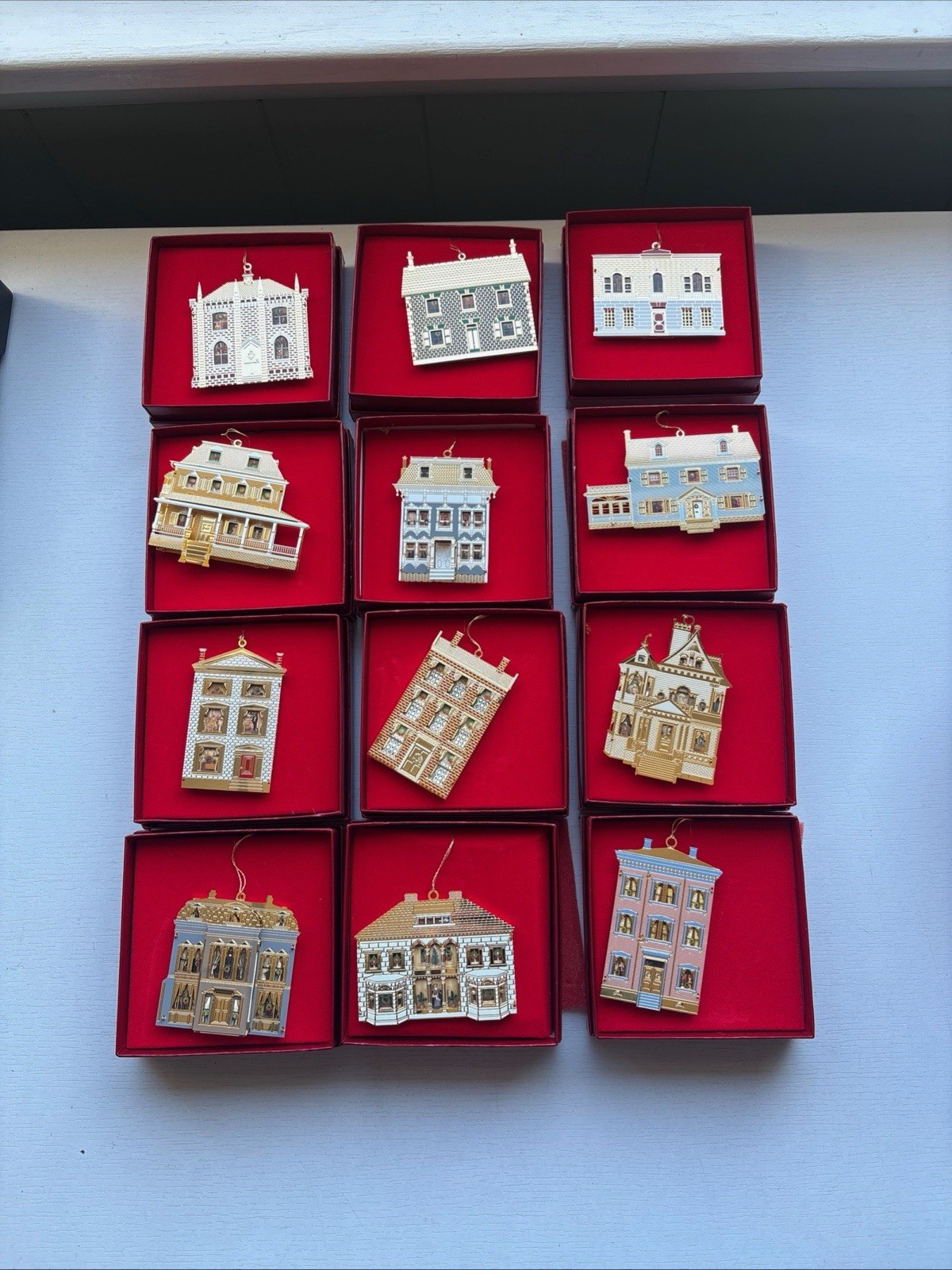 BING & GRONDAHL DOLL HOUSES OF AMERICA SET OF 12 DOLL HOUSE CHRISTMAS ORNAMENTS