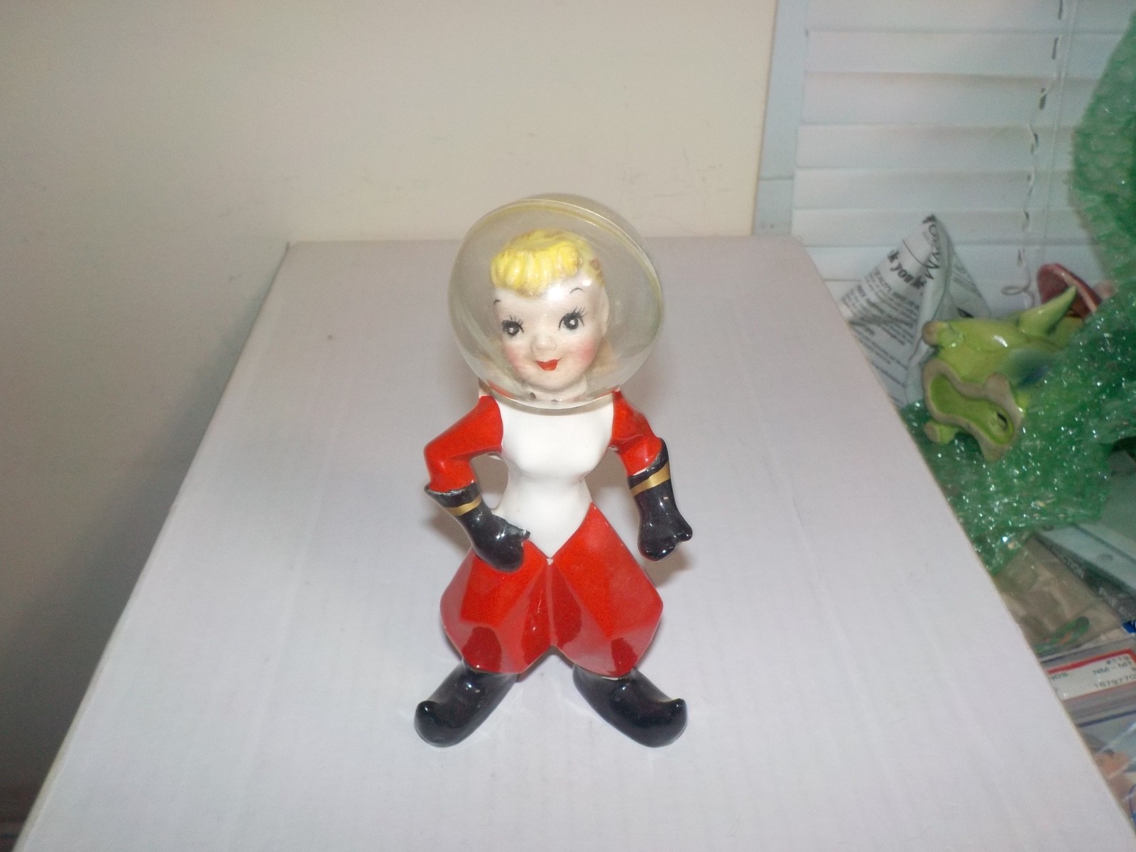 Vintage Dated 1957 Kreiss Ceramic Wes Little Space People Girl Figure w/ Bubble